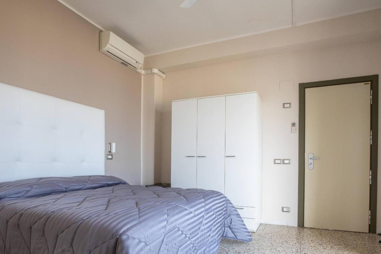 Hotel Deanna Bellaria-Igea Marina Buitenkant foto