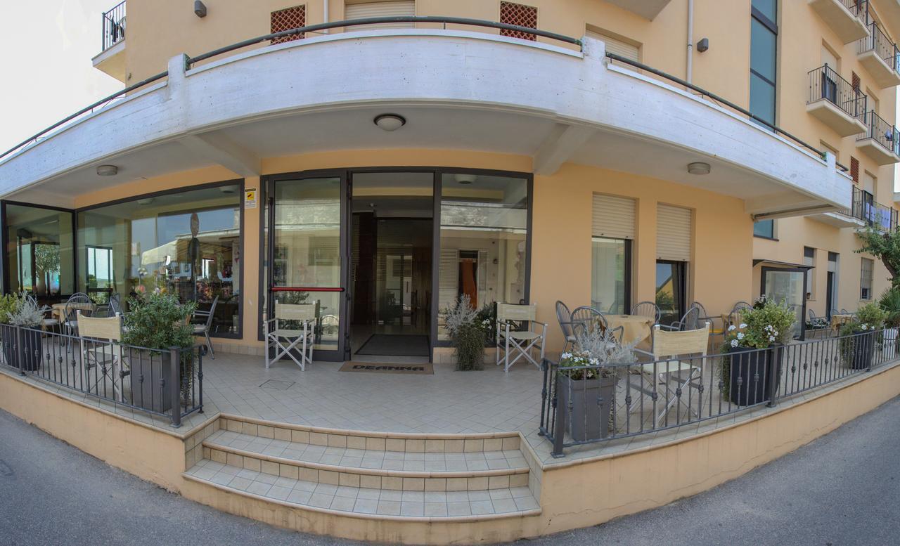 Hotel Deanna Bellaria-Igea Marina Buitenkant foto