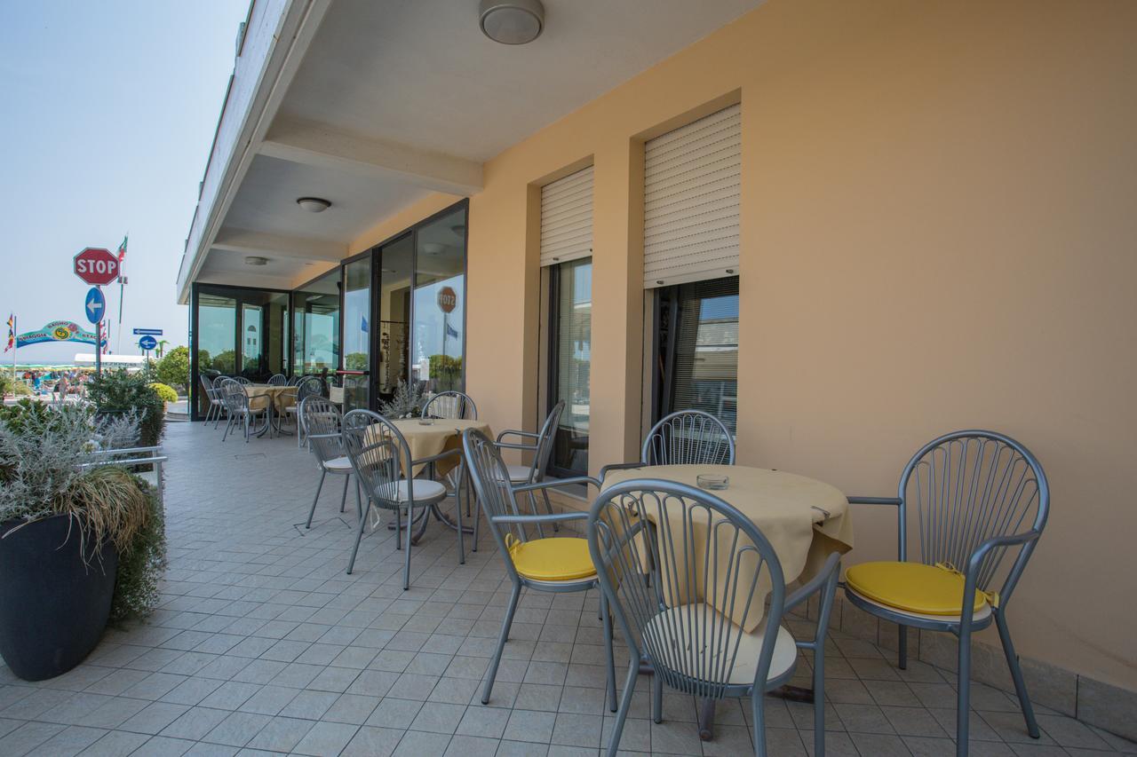 Hotel Deanna Bellaria-Igea Marina Buitenkant foto