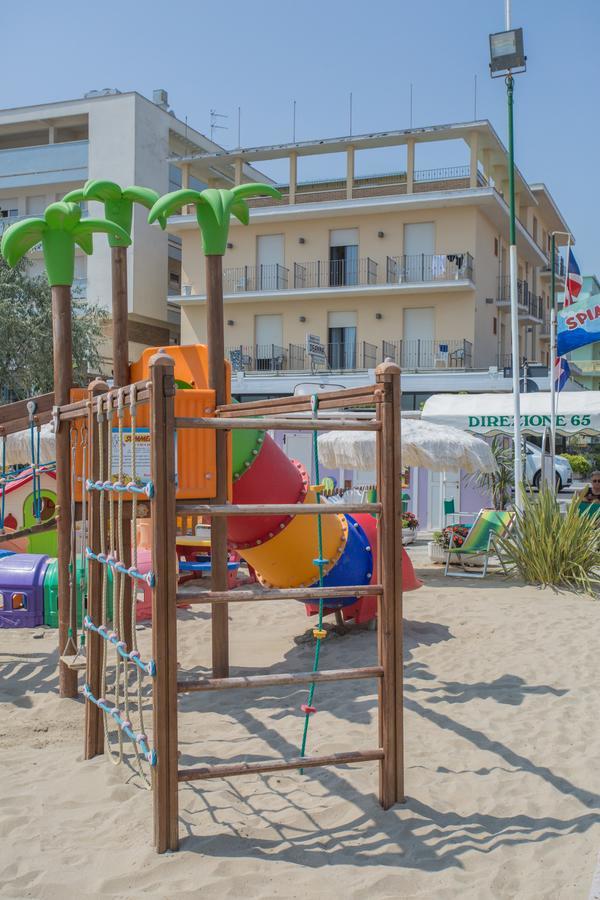 Hotel Deanna Bellaria-Igea Marina Buitenkant foto