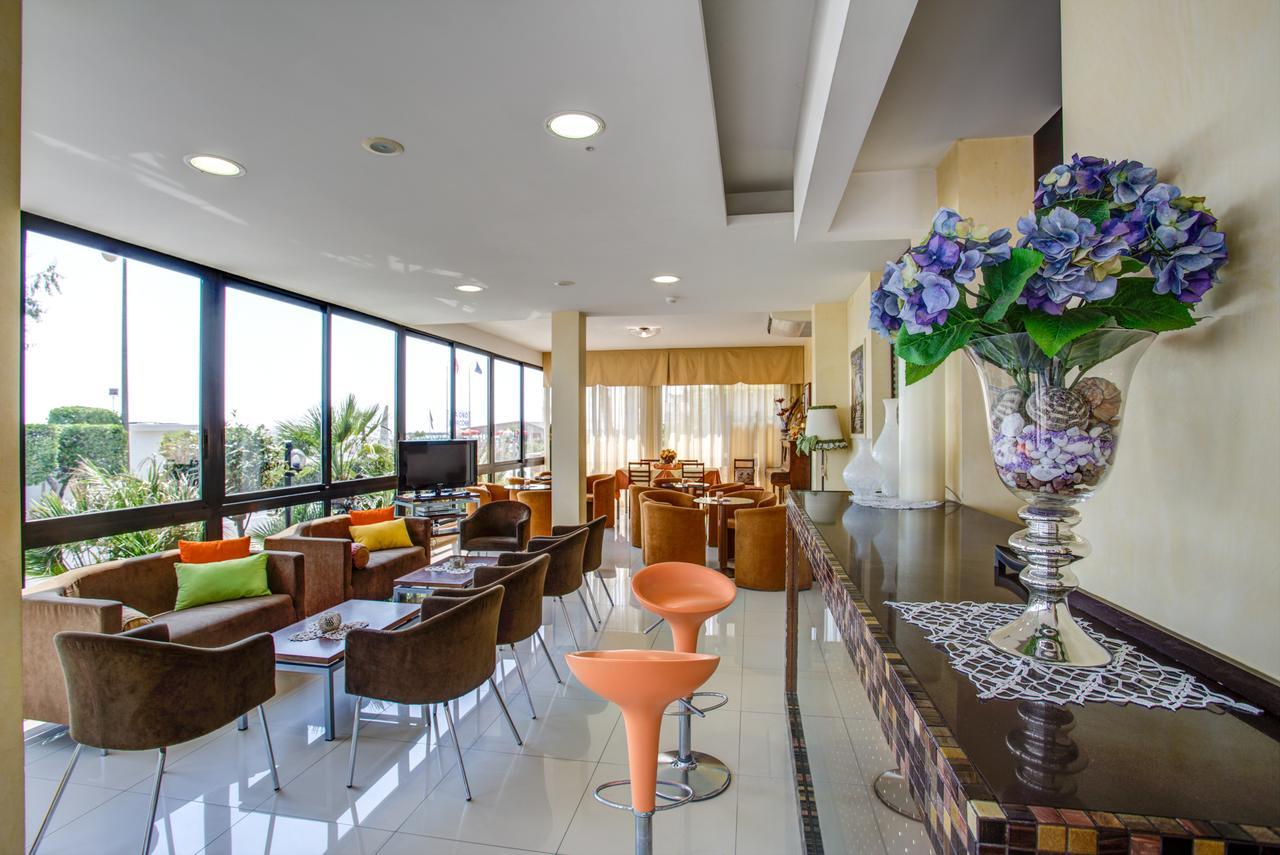 Hotel Deanna Bellaria-Igea Marina Buitenkant foto