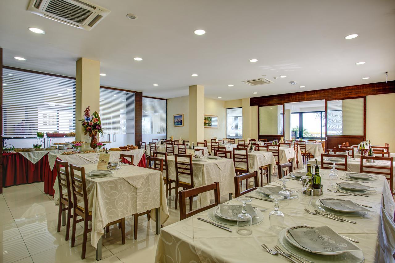Hotel Deanna Bellaria-Igea Marina Buitenkant foto